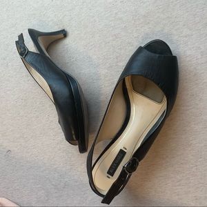 🔴 Black peeptoe heels